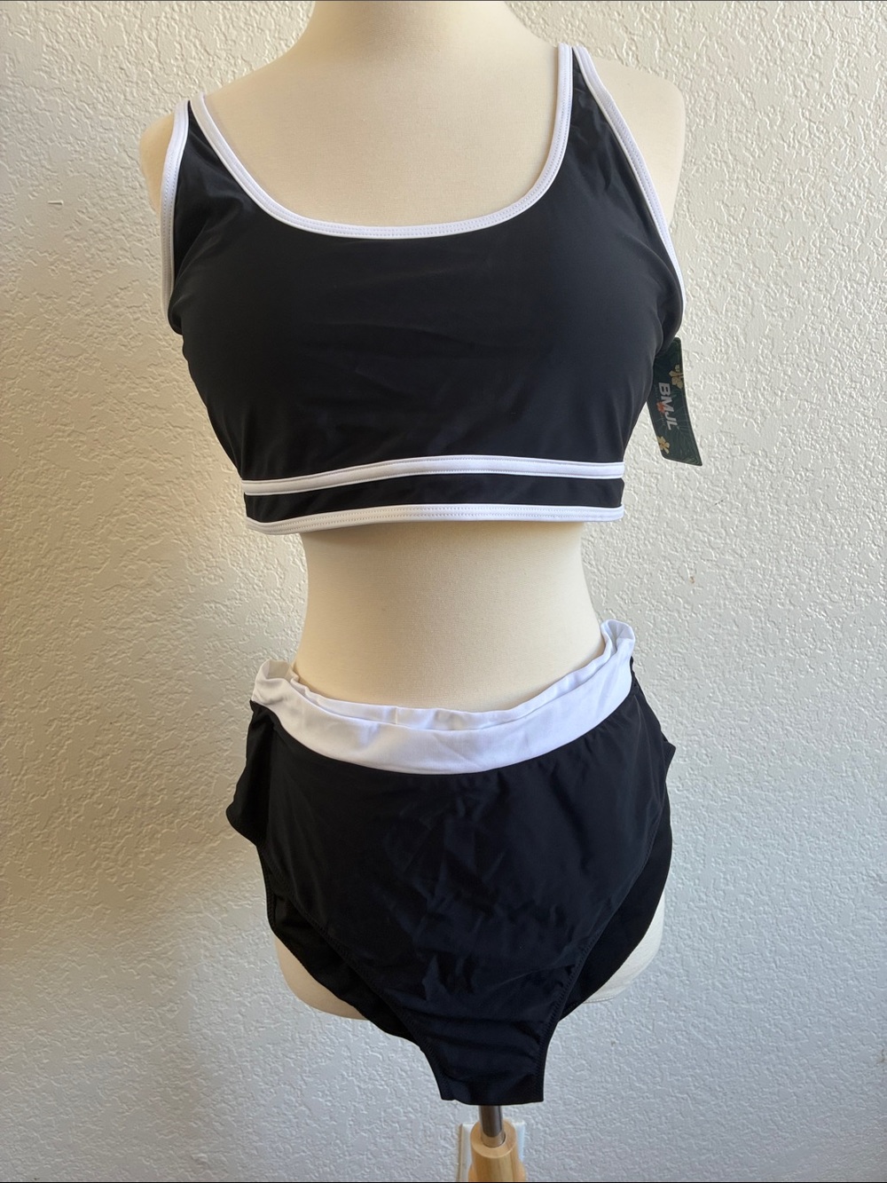 Black & White High-Waist Bikini Set — Sporty Crop Swim Top and Waistband Bottoms